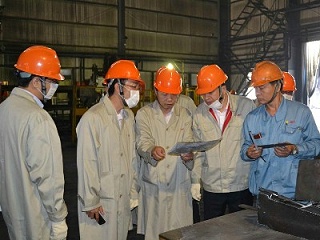 关于钢铁企业工作服要求